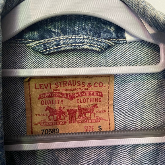 S Levi dark wash jean jacket - Picture 3 of 3